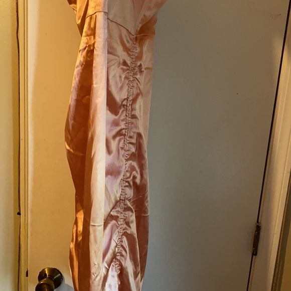 Ruched drawstring knot satin dress - Picture 2 of 4